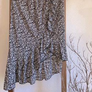 Maternity Asymmetrical Ruffle Hem Skirt